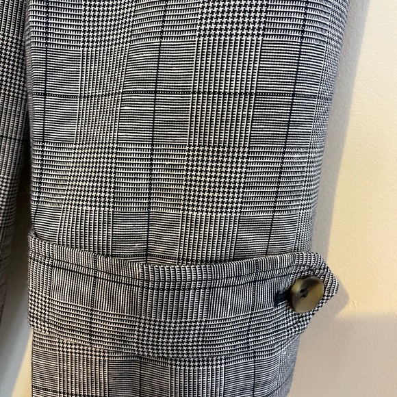 Prince of Wales Checked Trench-coat. EC size 18 - Picture 8 of 10